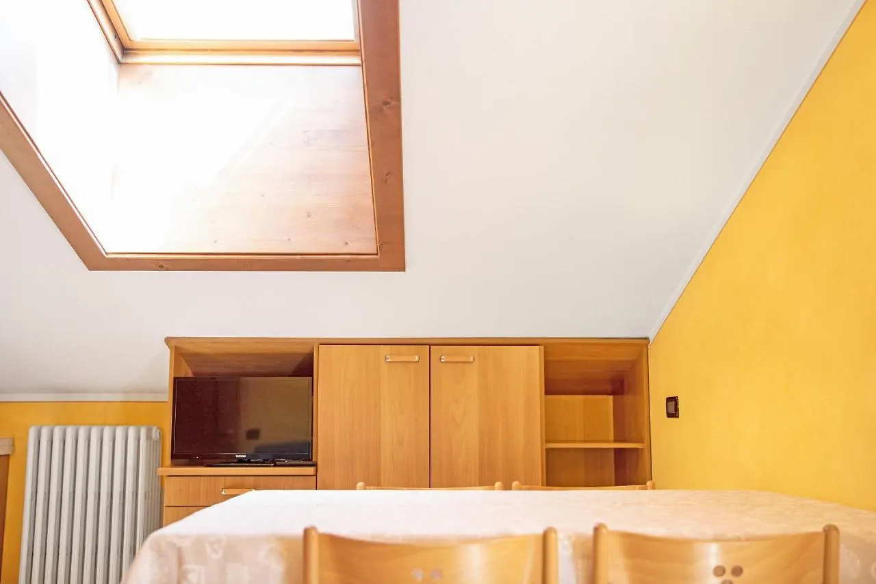 Chalet Letizia Apartments Bilo Λιβίνιο