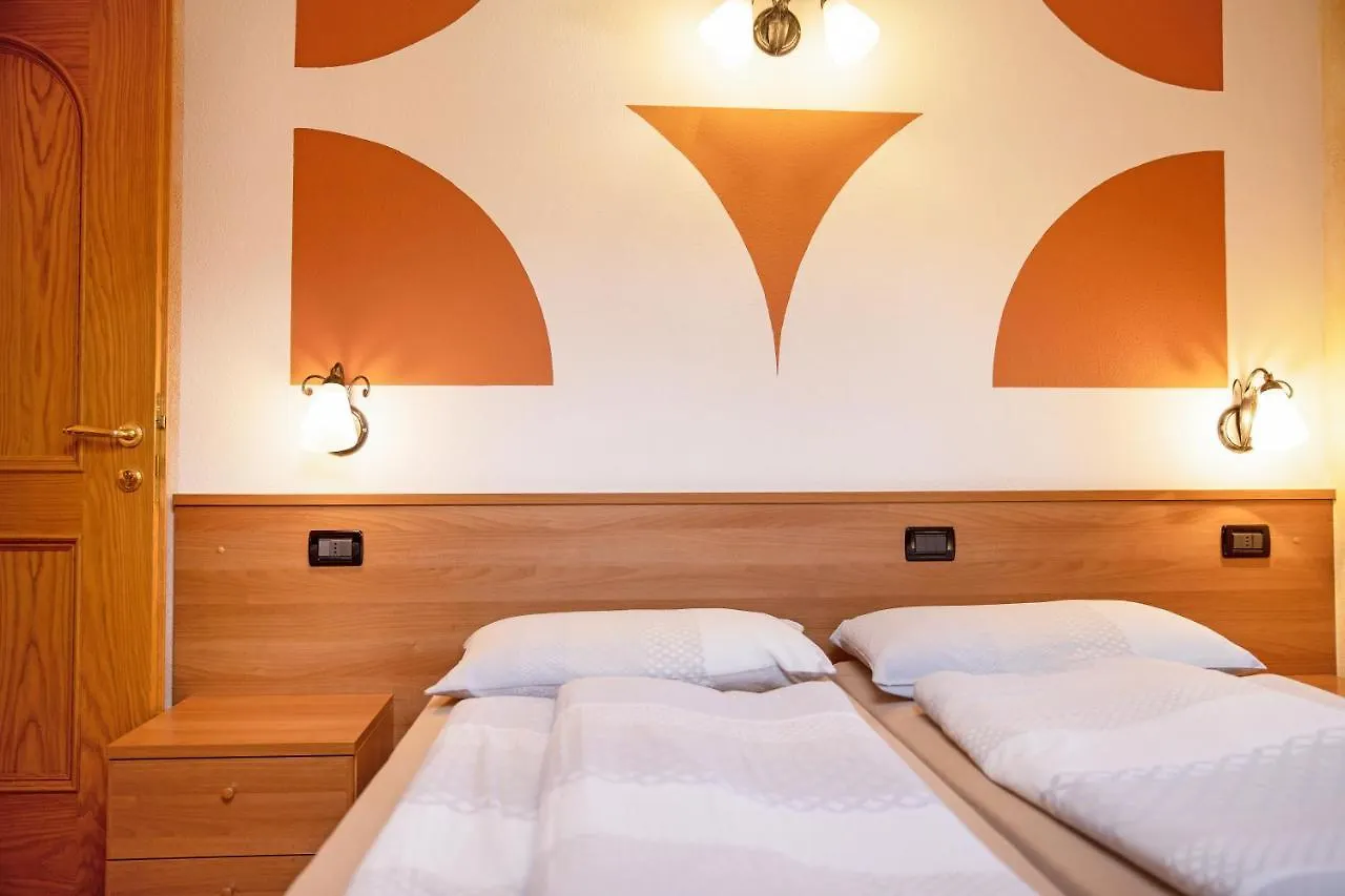 Chalet Letizia Apartments Bilo Λιβίνιο Ιταλία